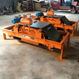Oil-Cooled Self-Cleaning Electromagnetic Separator